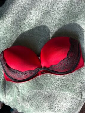 Victorias Secret Bra 34D Red Lace-Accent Strapless